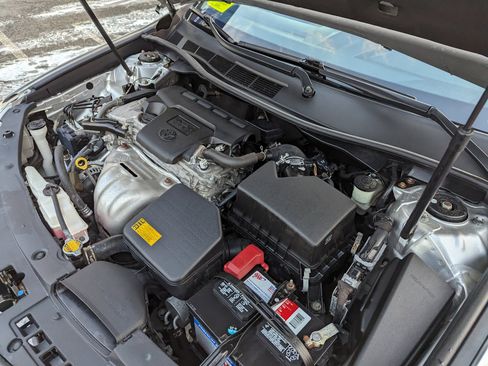 Used 2014 Toyota Camry XLE image 39