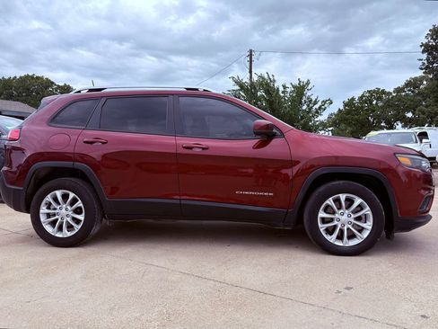 Used 2021 Jeep Cherokee Latitude FWD image 5