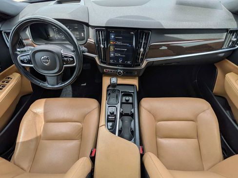 Used 2017 Volvo S90 T5 Momentum w/ Convenience Package FWD image 22