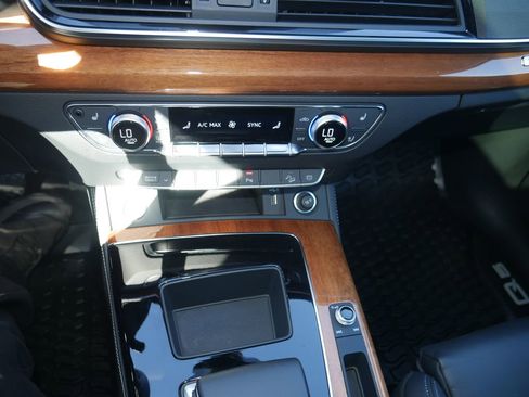 Certified 2023 Audi Q5 2.0T Premium Plus w/ Premium Plus Package AWD/4WD image 35