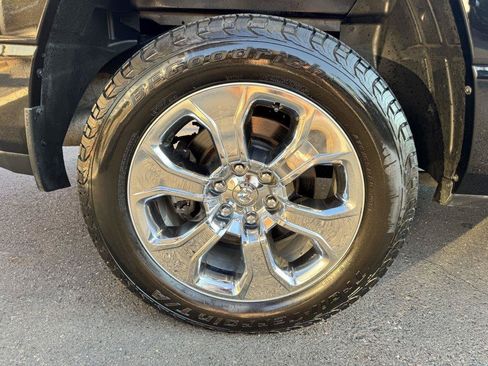 Used 2019 RAM 1500 Big Horn AWD/4WD image 11