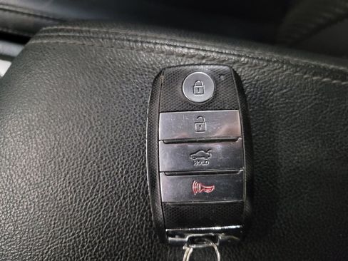 Used 2019 Kia Optima S w/ S Panoramic Sunroof Package image 32