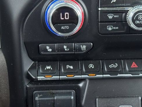Used 2021 GMC Sierra 1500 SLT AWD/4WD image 21