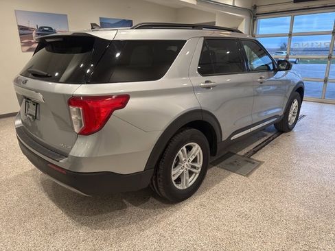Used 2023 Ford Explorer XLT w/ Equipment Group 202A image 2