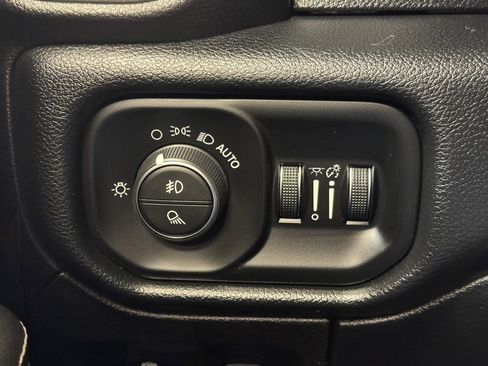 Used 2019 RAM 1500 Laramie w/ Sport Appearance Package image 29