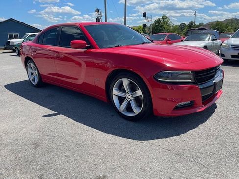 Used 2016 Dodge Charger R/T image 3