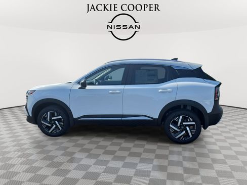 New 2026 Nissan Kicks SV w/ SV Premium Package FWD image 8