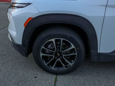 Used 2024 Chevrolet TrailBlazer LT w/ Driver Confidence Package image 10