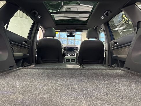 Used 2021 Volkswagen Atlas Cross Sport SEL Premium R-Line image 34