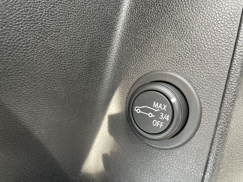 Used 2020 Chevrolet Equinox LT AWD/4WD image 31