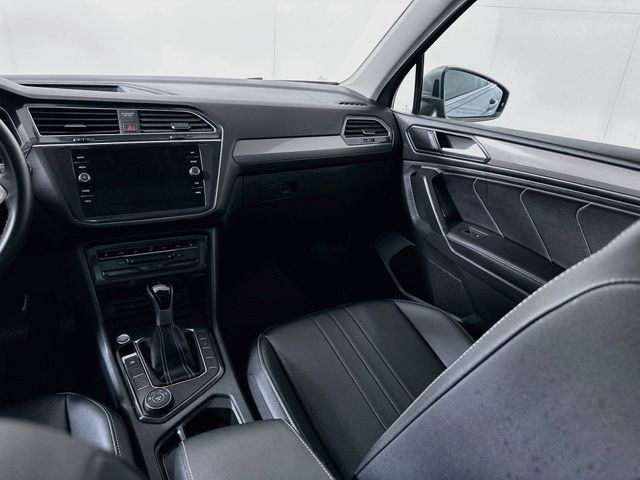 Certified 2024 Volkswagen Tiguan SE AWD/4WD image 23