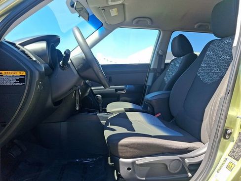 Used 2010 Kia Soul + w/ Audio Pkg FWD image 13