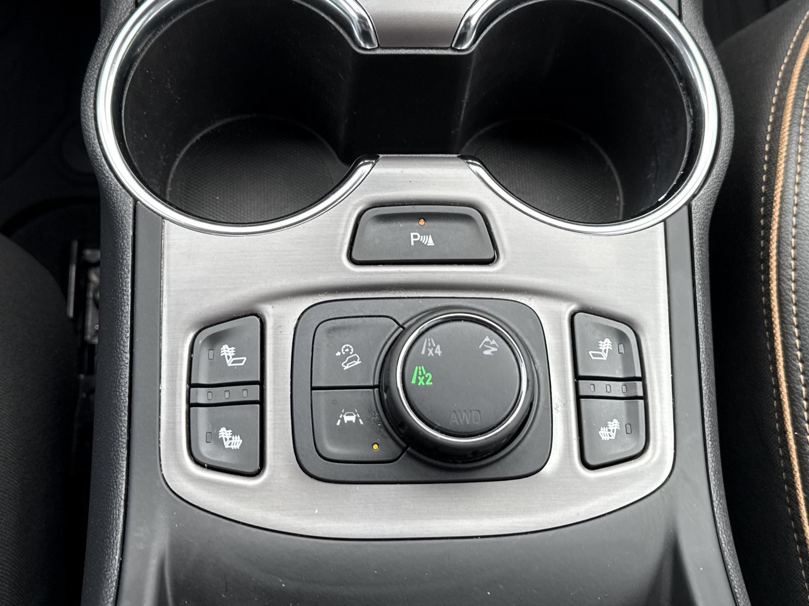 Used 2024 GMC Terrain AT4 w/ Infotainment Package II AWD/4WD image 31