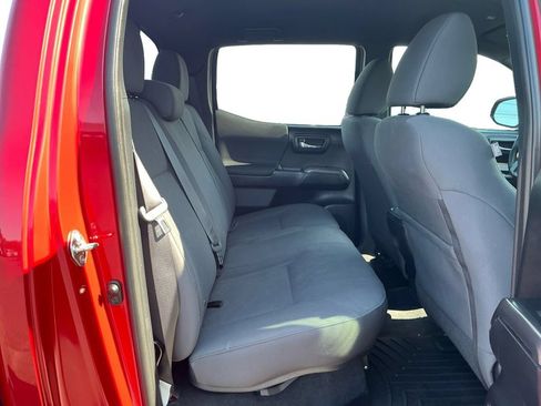 Used 2019 Toyota Tacoma TRD Off-Road AWD/4WD image 23