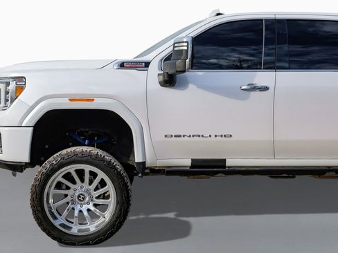 Used 2022 GMC Sierra 2500 Denali w/ Denali Ultimate Package image 10