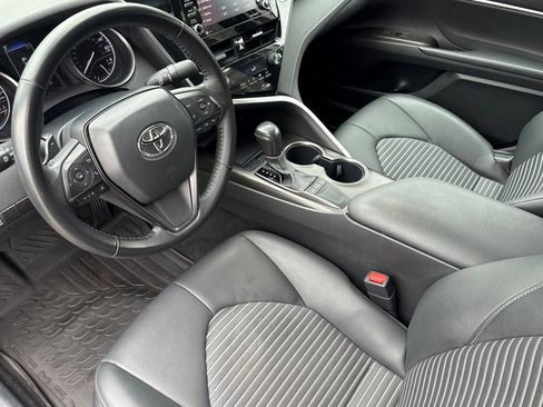 Used 2023 Toyota Camry SE image 11