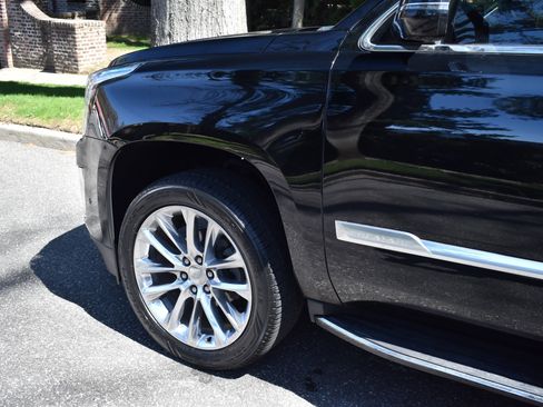 Used 2019 Cadillac Escalade Luxury image 15