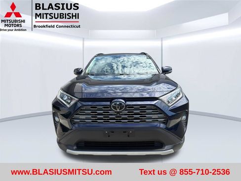 Used 2023 Toyota RAV4 XLE AWD/4WD image 4