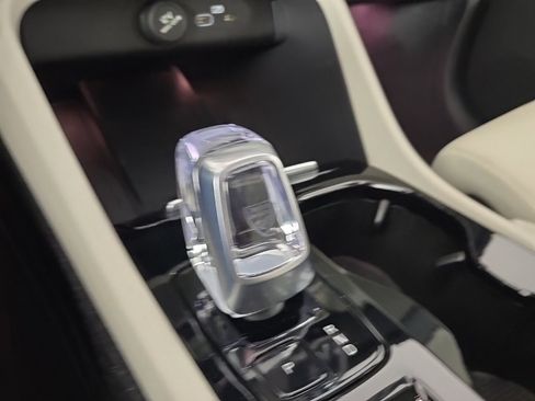 Certified 2023 Volvo XC40 B5 Plus w/ Driver Assist Package image 16