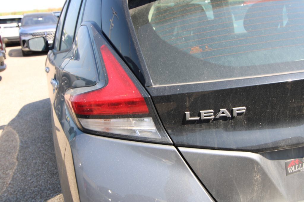 Used 2025 Nissan Leaf S FWD image 13