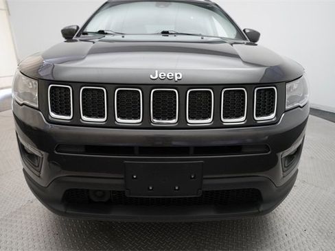 Used 2020 Jeep Compass Latitude w/ Cold Weather Group image 21