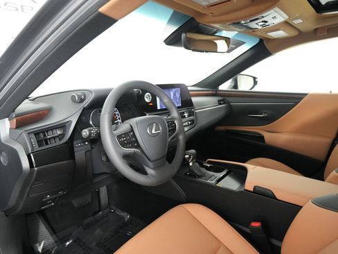 Certified 2024 Lexus ES 350 w/ Premium Package image 10
