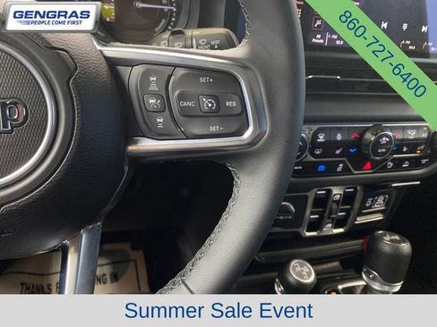 Certified 2025 Jeep Wrangler Unlimited Sahara w/ Safety Group AWD/4WD image 21