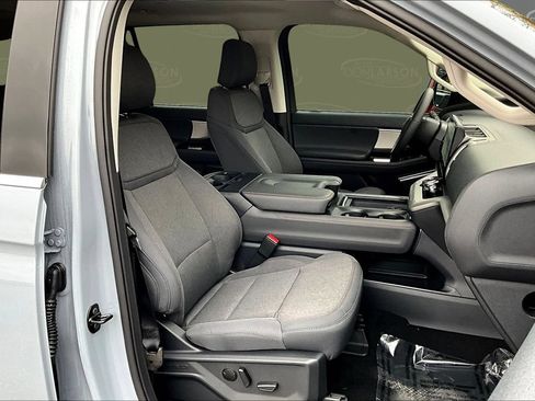 Certified 2025 Ford Expedition Active AWD/4WD image 13