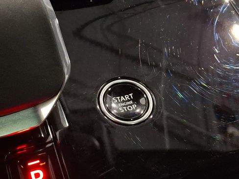 Certified 2025 Land Rover Range Rover Sport image 23