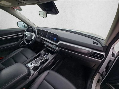 Used 2025 Kia Telluride S FWD image 20