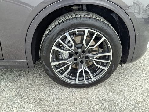 New 2025 Maserati Grecale GT image 8