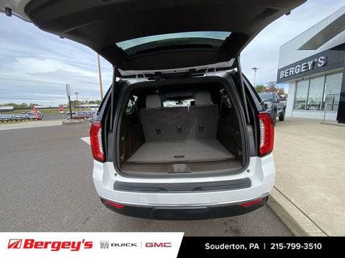 Used 2021 GMC Yukon XL SLT w/ SLT Luxury Plus Package image 28