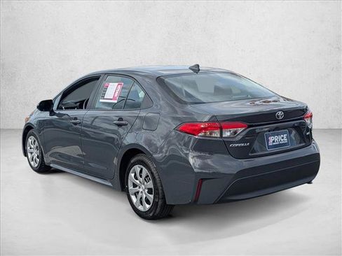 Used 2025 Toyota Corolla LE image 7