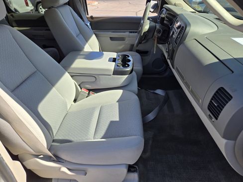 Used 2011 GMC Sierra 1500 SLE w/ SLE Preferred Package RWD image 15