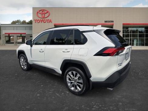Certified 2021 Toyota RAV4 XLE Premium AWD/4WD image 6