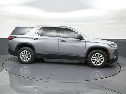 Used 2023 Chevrolet Traverse LS FWD image 6