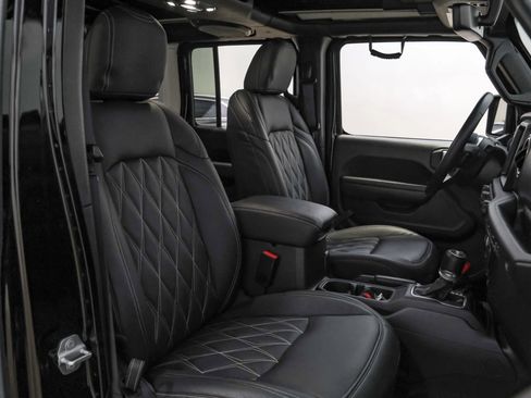 Used 2023 Jeep Wrangler Unlimited Rubicon w/ Safety Group image 27