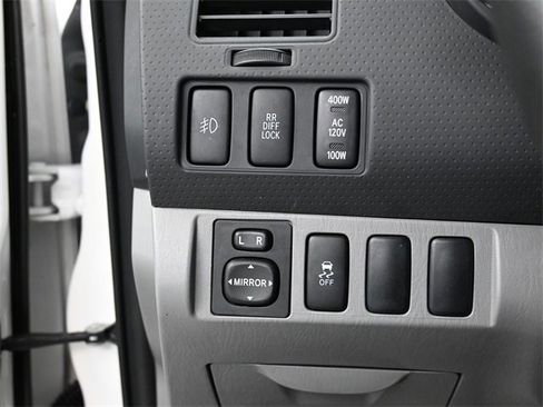 Used 2012 Toyota Tacoma PreRunner image 12