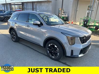 Used 2024 Kia Sorento S w/ Panoramic Sunroof Package
