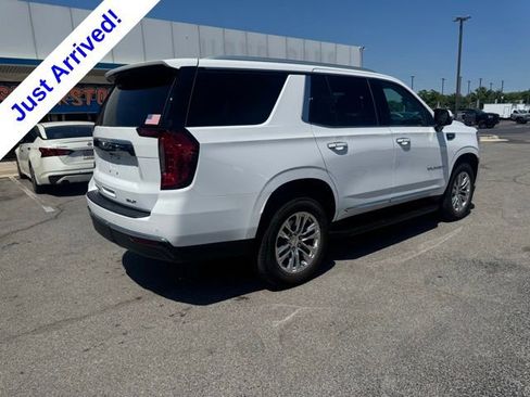 Used 2023 GMC Yukon SLT w/ SLT Premium Package AWD/4WD image 3