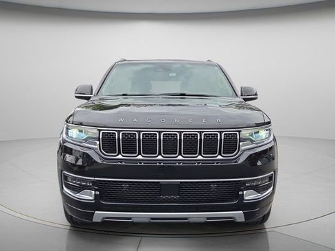 Used 2024 Jeep Wagoneer L Series II w/ Flexible Seating Group AWD/4WD image 4