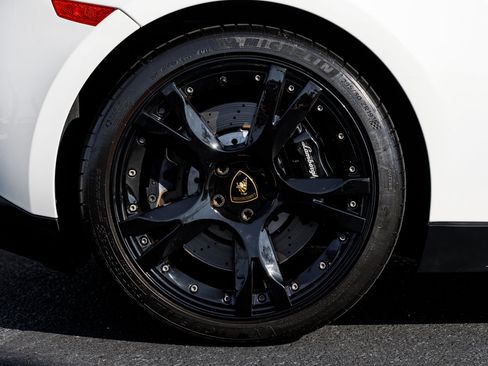 Used 2014 Lamborghini Gallardo LP 550-2 image 18