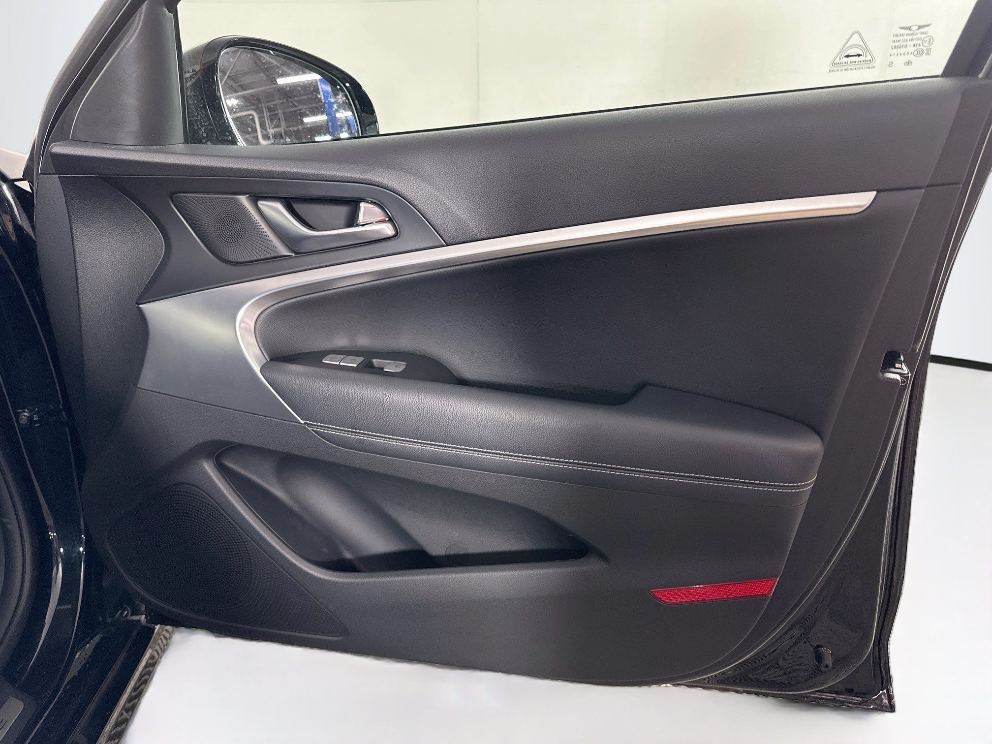 Used 2026 Genesis G70 2.5T RWD image 33