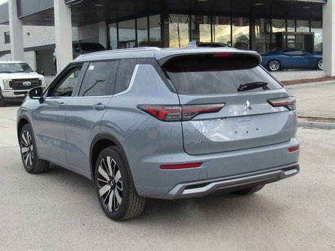 New 2026 Mitsubishi Outlander SEL FWD image 5