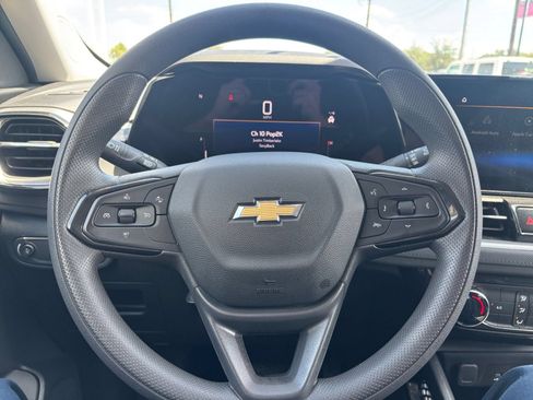 Used 2025 Chevrolet TrailBlazer LT w/ Driver Confidence Package AWD/4WD image 27