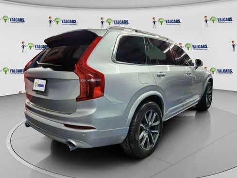 Used 2018 Volvo XC90 T5 Momentum w/ Convenience Package image 3