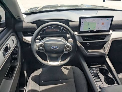 Used 2025 Ford Explorer Active RWD image 30