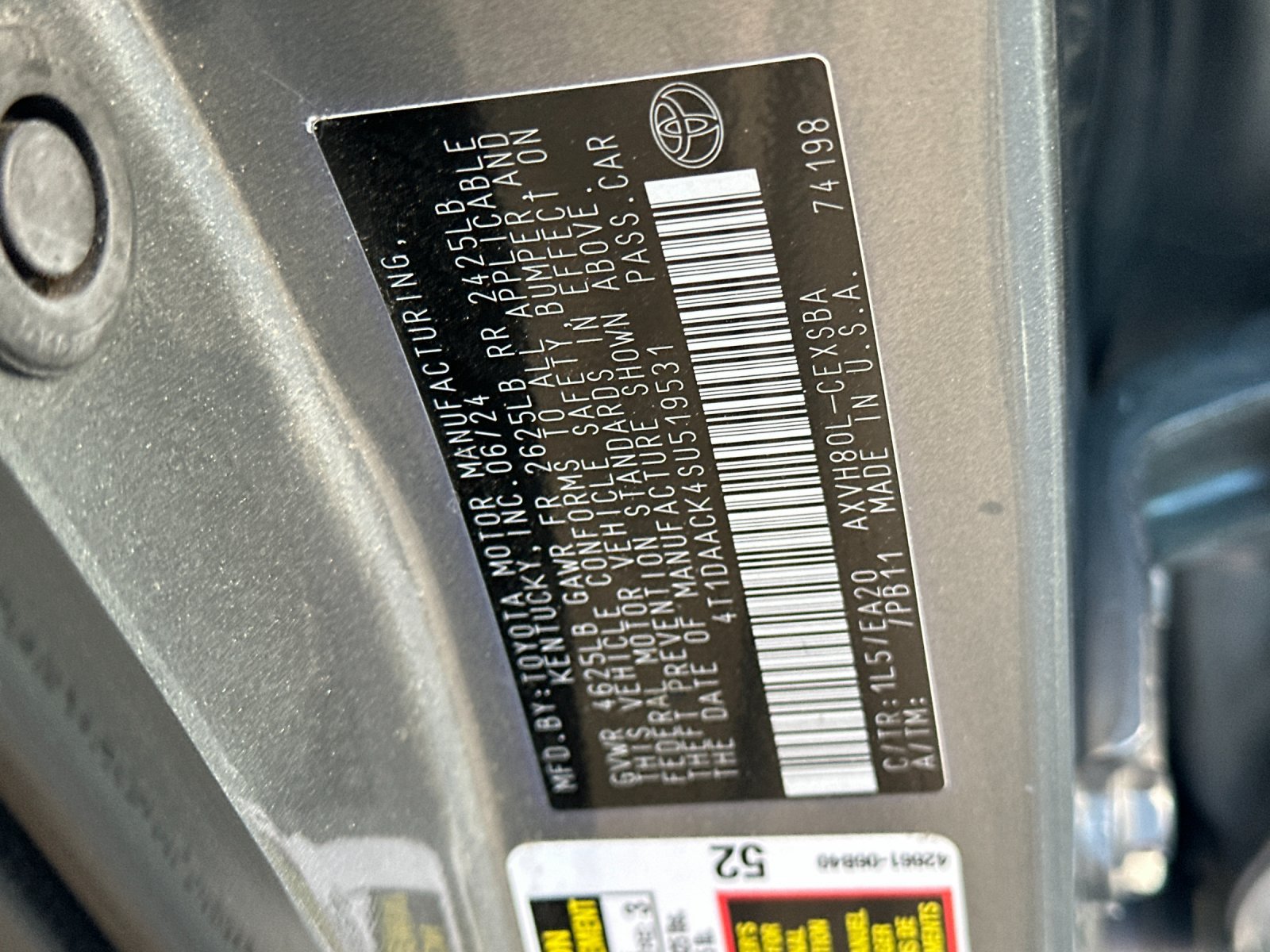 Used 2025 Toyota Camry SE FWD image 25