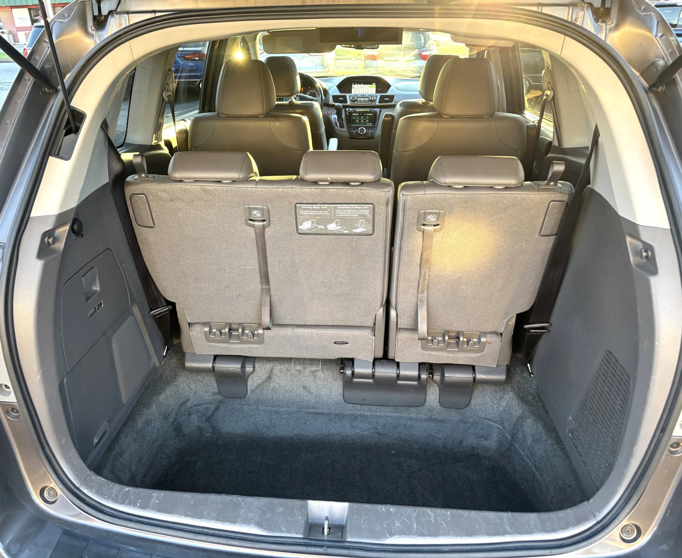 Used 2015 Honda Odyssey Touring Elite image 37