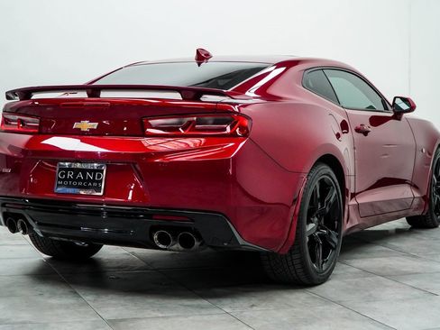 Used 2017 Chevrolet Camaro SS image 12